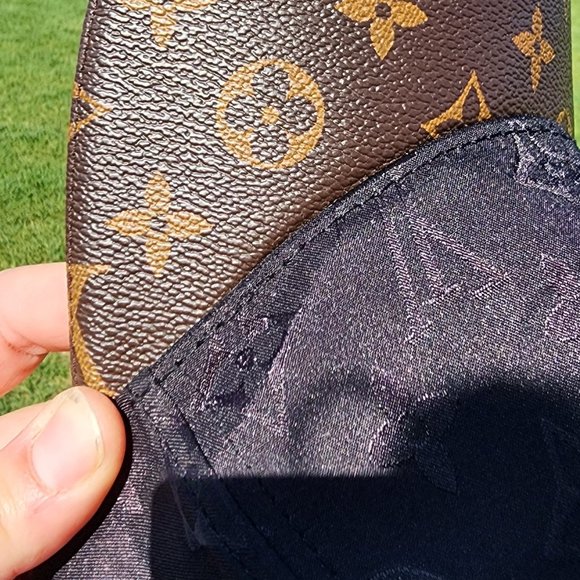 LOUIS VUITTON MONOGRAM UNISEX BASEBALL CAP - Picture 10 of 16